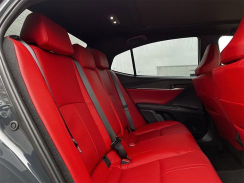 Used 2025 Toyota Camry XSE image 27