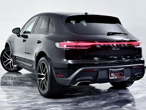 Used 2023 Porsche Macan AWD/4WD image 11