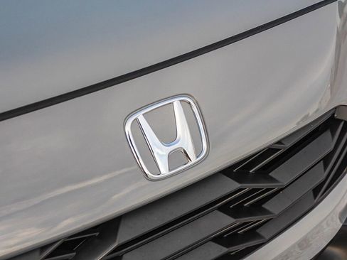 Used 2025 Honda HR-V Sport image 10