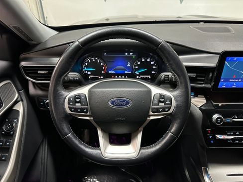 Certified 2023 Ford Explorer Limited w/ Equipment Group 301A image 14