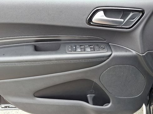 Used 2025 Dodge Durango AWD w/ Technology Group image 16