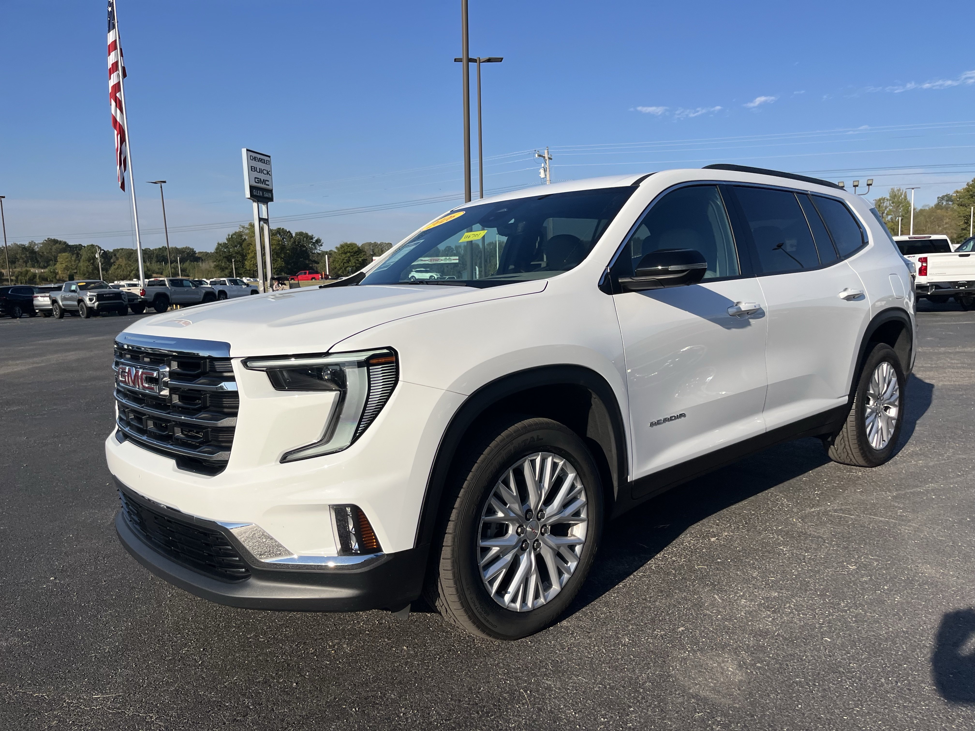 Used 2026 GMC Acadia Elevation w/ Elevation Premium Package FWD image 1