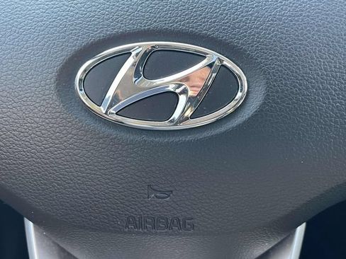 Used 2024 Hyundai Venue SEL FWD image 29