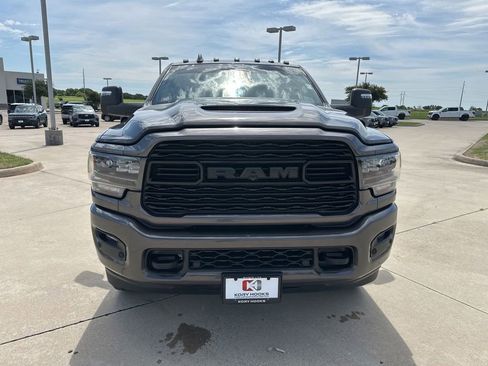 Used 2024 RAM 3500 Limited AWD/4WD image 8