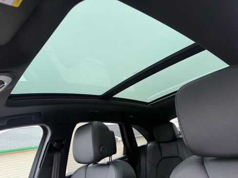 Used 2019 Porsche Macan image 11