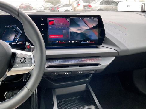 Certified 2025 BMW M235i xDrive w/ Technology Package image 9