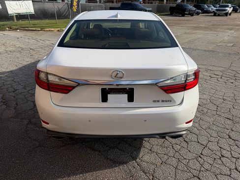 Used 2016 Lexus ES 350 w/ Premium Package w/Wood Trim FWD image 6