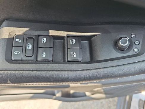 Used 2022 Jeep Grand Cherokee L Limited AWD/4WD image 28