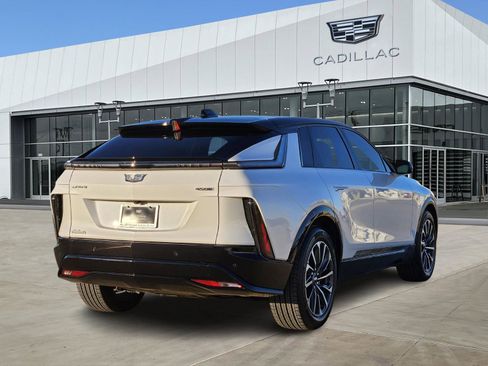 New 2025 Cadillac Lyriq Sport image 5