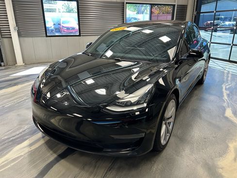 Used 2018 Tesla Model 3 Long Range AWD/4WD image 2