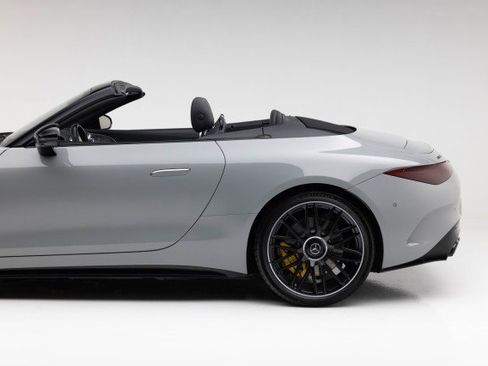 Used 2022 Mercedes-Benz SL 63 AMG SL 63 AMG image 39