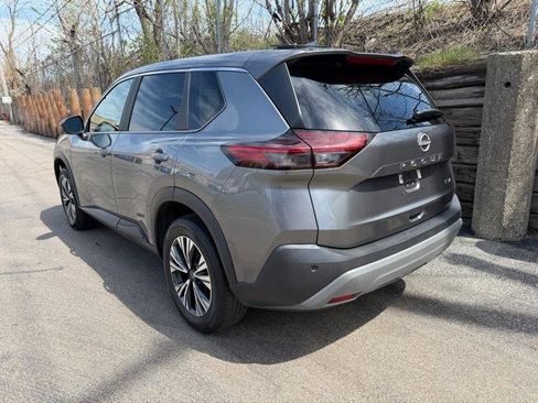 Used 2023 Nissan Rogue SV FWD image 7