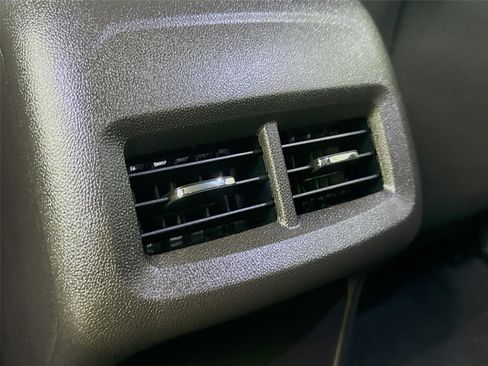 Used 2024 Chevrolet Equinox LT image 25