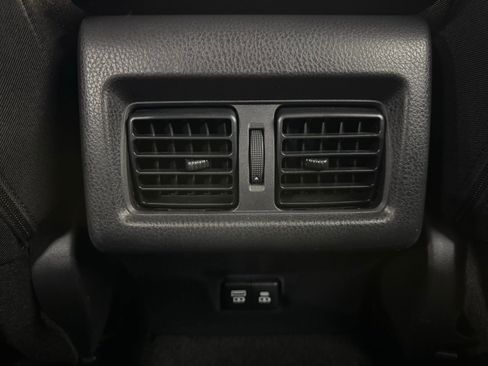 Used 2025 Toyota Camry LE image 32