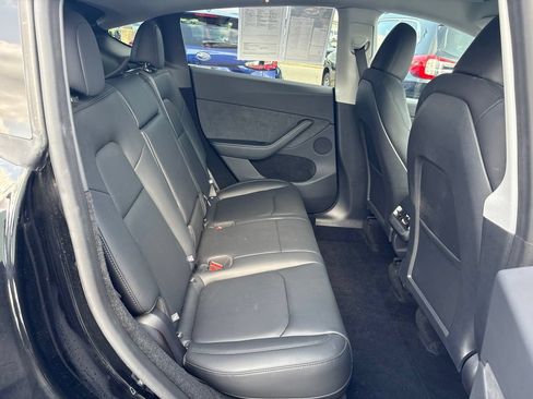 Used 2025 Tesla Model Y Performance AWD/4WD image 10