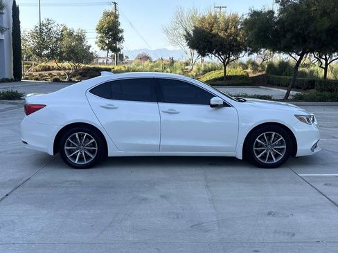 Used 2018 Acura TLX w/ Technology Package FWD image 2