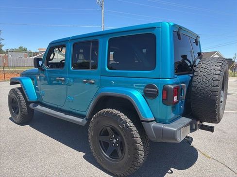 Used 2020 Jeep Wrangler Unlimited Sahara w/ Uconnect 4C Nav & Sound Group AWD/4WD image 5