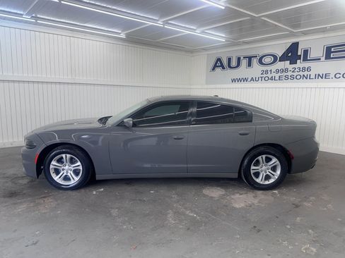 Used 2019 Dodge Charger SXT RWD image 8