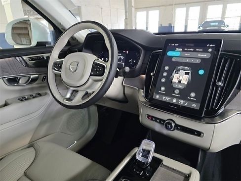 New 2026 Volvo XC90 B6 Ultra w/ Protection Package image 18