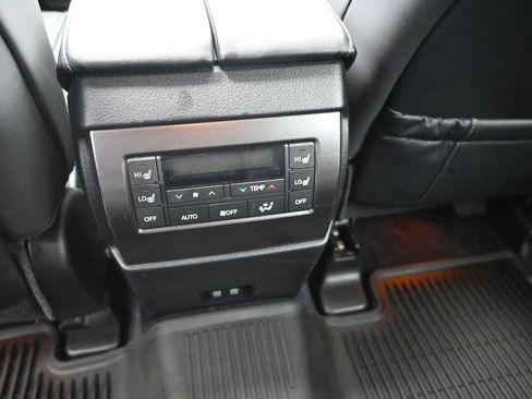 Used 2022 Lexus GX 460 w/ Black Line Special Edition AWD/4WD image 18