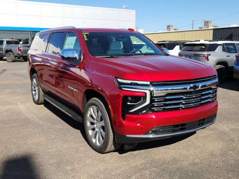 New 2026 Chevrolet Suburban Premier image 6