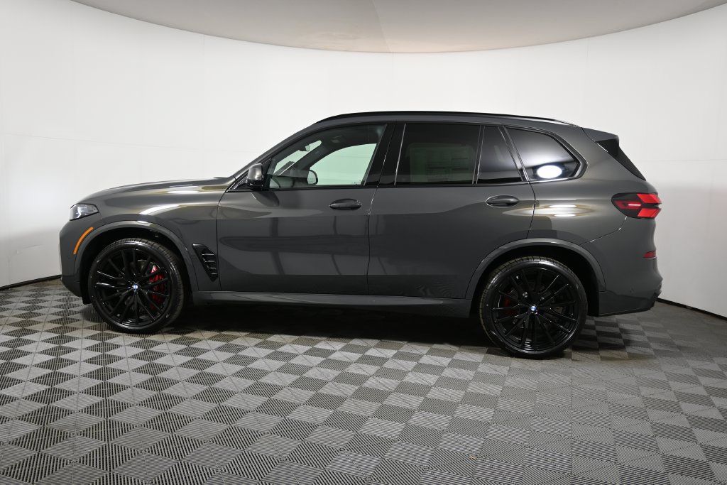 Used 2026 BMW X5 xDrive40i w/ M Sport Package AWD/4WD image 2