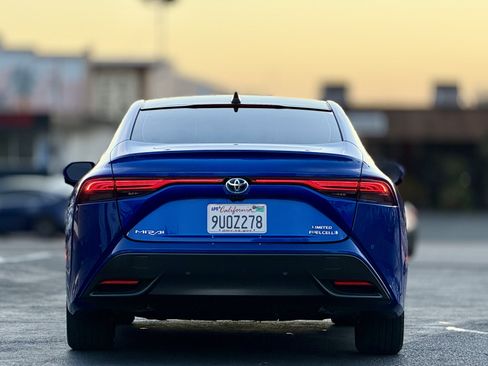 Used 2021 Toyota Mirai RWD image 10