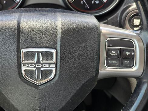 Used 2019 Dodge Journey Crossroad w/ Nav & Sun Group FWD image 18