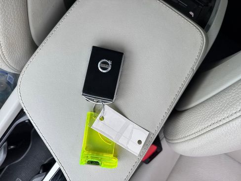 Used 2023 Volvo XC90 B6 Plus w/ Protection Package image 35