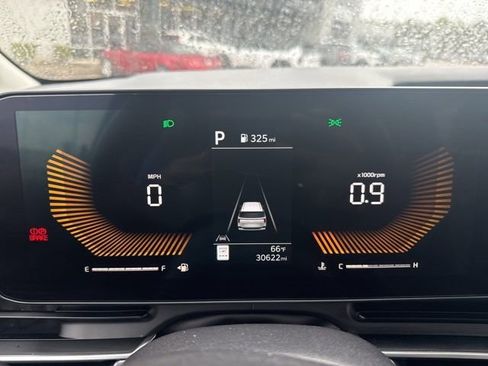 Certified 2025 Kia Carnival LXS image 27