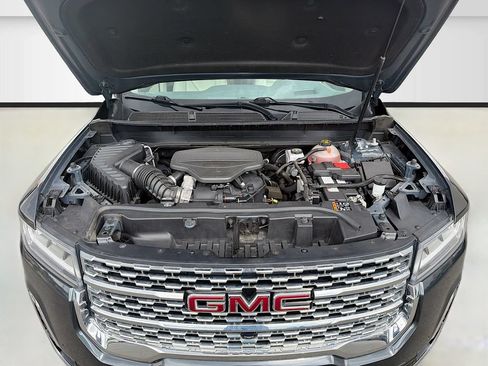 Used 2021 GMC Acadia Denali w/ Denali Technology Package AWD/4WD image 33