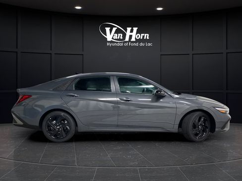 New 2026 Hyundai Elantra SEL Sport FWD image 8