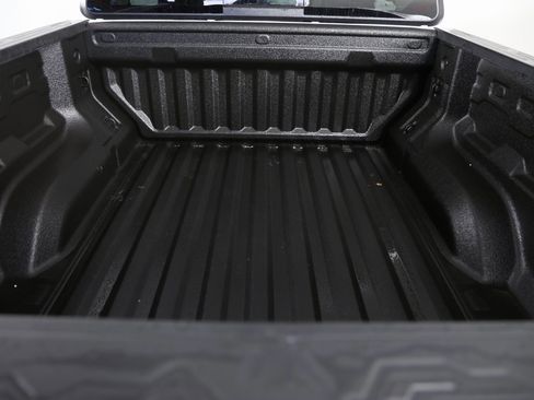 New 2025 GMC Canyon Elevation w/ Convenience Package image 9