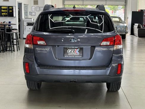 Used 2014 Subaru Outback 2.5i Limited AWD/4WD image 4