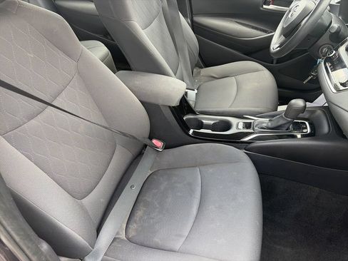 Used 2021 Toyota Corolla LE FWD image 31