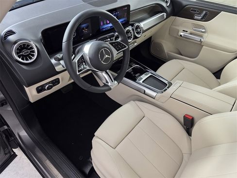 New 2026 Mercedes-Benz GLB 250 image 7
