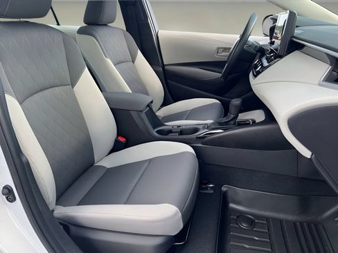 Certified 2025 Toyota Corolla LE FWD image 16