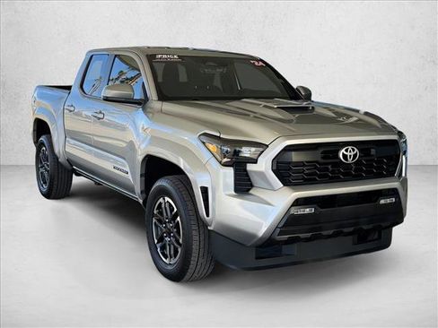 Used 2024 Toyota Tacoma TRD Sport image 5