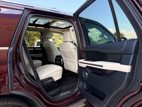 Used 2020 Ford Expedition Platinum RWD image 31