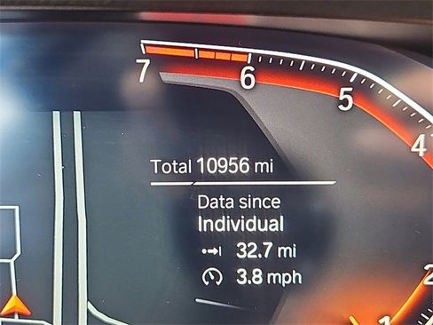 Used 2022 BMW 330i xDrive 330i xDrive w/ Driving Assistance Package image 13