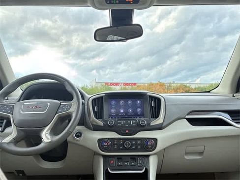 Used 2018 GMC Terrain Denali w/ Advanced Safety Package image 30