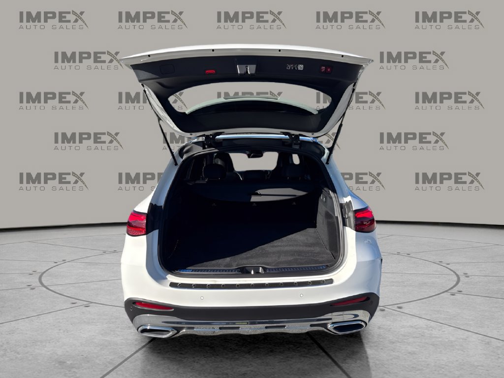 Used 2024 Mercedes-Benz GLC 300 4MATIC image 27