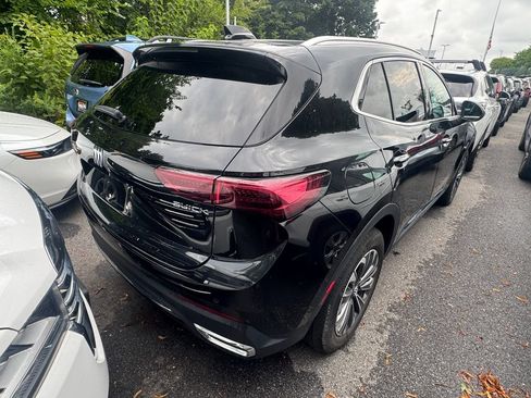 Used 2024 Buick Envision Preferred AWD/4WD image 4