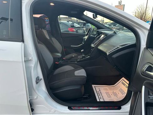 Used 2018 Ford Focus ST image 18