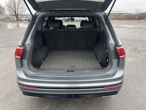 Used 2021 Volkswagen Tiguan SE R-Line image 11