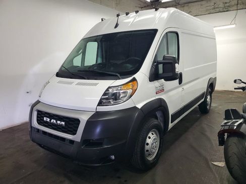Used 2022 RAM ProMaster 2500 w/ Driver Convenience Group FWD image 1