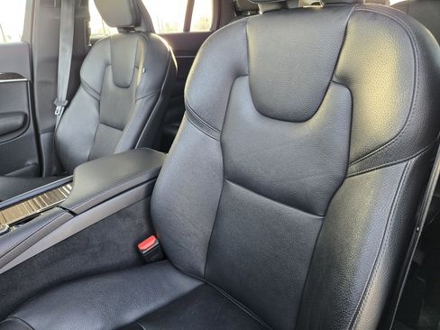 Used 2019 Volvo XC90 T6 Momentum w/ Advanced Package image 15