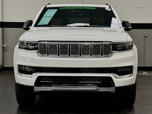 Used 2024 Jeep Grand Wagoneer Series III w/ Flexible Seating Group AWD/4WD image 6