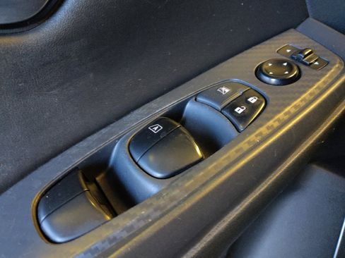 Used 2023 Nissan Sentra SV FWD image 27