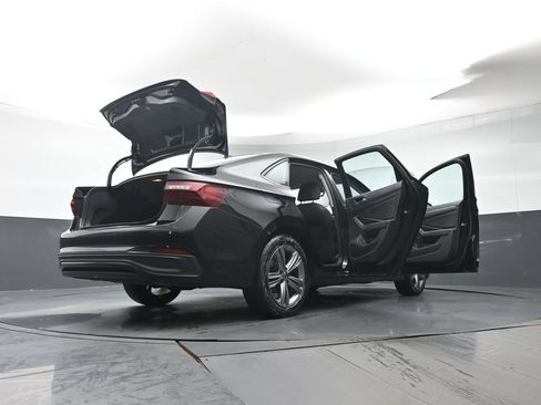 Used 2024 Volkswagen Jetta SE FWD image 48
